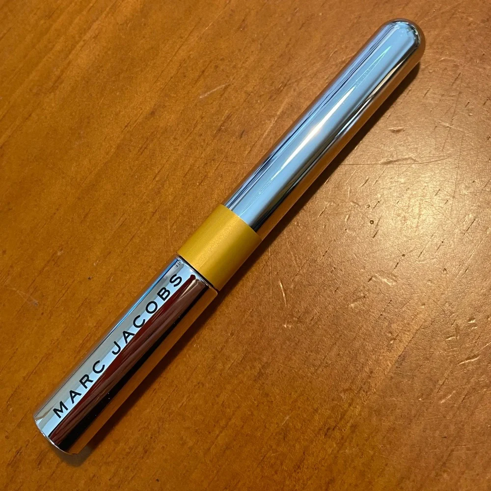 Marc Jacobs Highliner Gold Getter